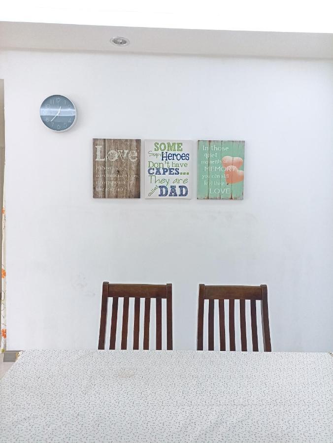 Tropika Homestay Bangi With 3 Bedrooms Kajang Zewnętrze zdjęcie