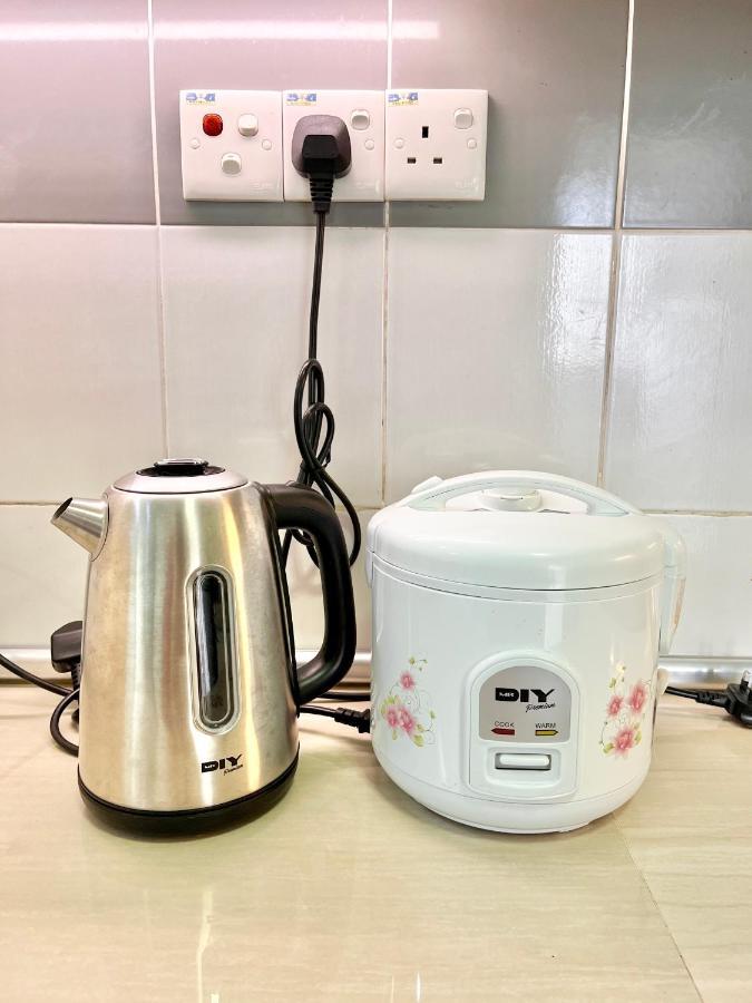 Tropika Homestay Bangi With 3 Bedrooms Kajang Zewnętrze zdjęcie