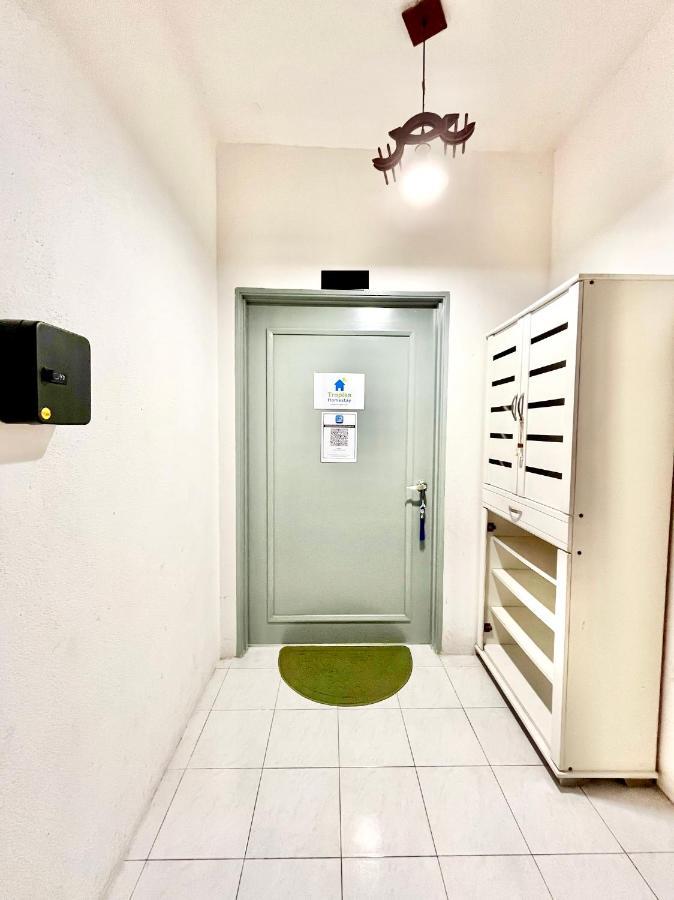 Tropika Homestay Bangi With 3 Bedrooms Kajang Zewnętrze zdjęcie